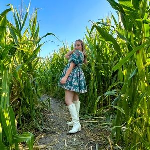 Meet your Posher, Hailee